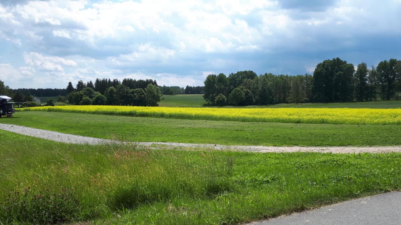 Autark-Camp Gleis A. Hotel Durrhennersdorf Buitenkant foto
