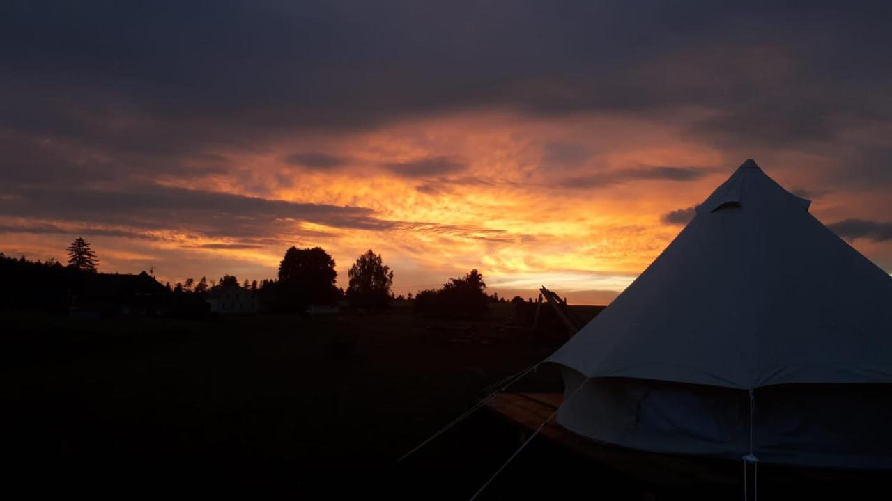 Autark-Camp Gleis A. Hotel Durrhennersdorf Buitenkant foto